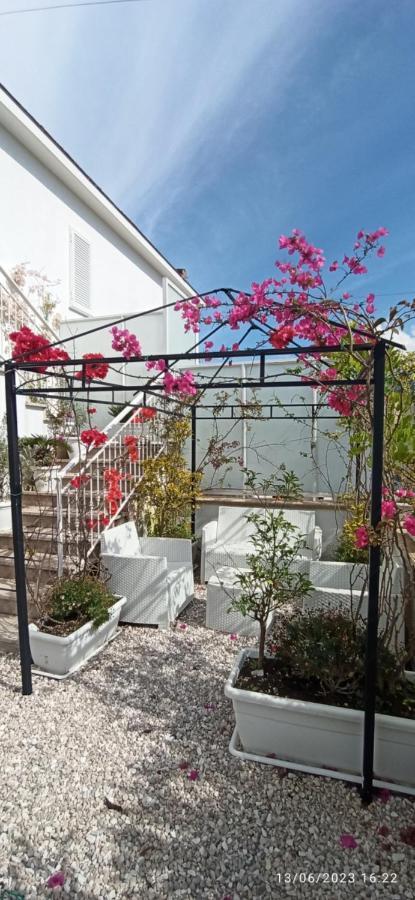 La Villa Degli Dei - Guest House Castellammare di Stabia Exteriör bild